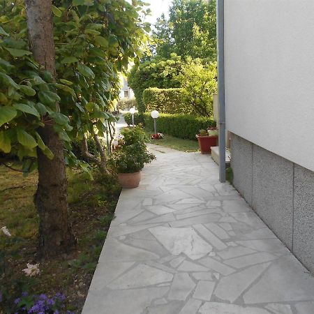 Apartment Cherry Kastela Exterior photo