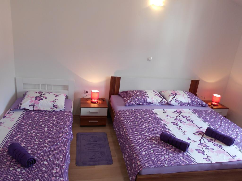 Apartment Cherry Kastela Exterior photo