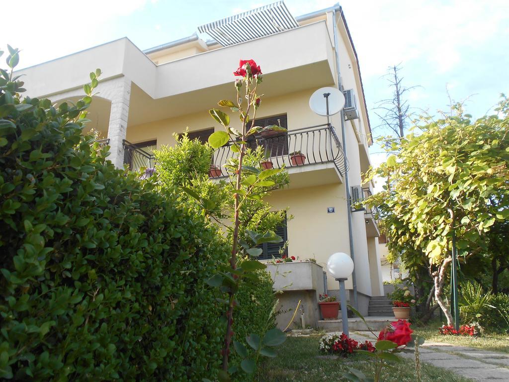 Apartment Cherry Kastela Exterior photo