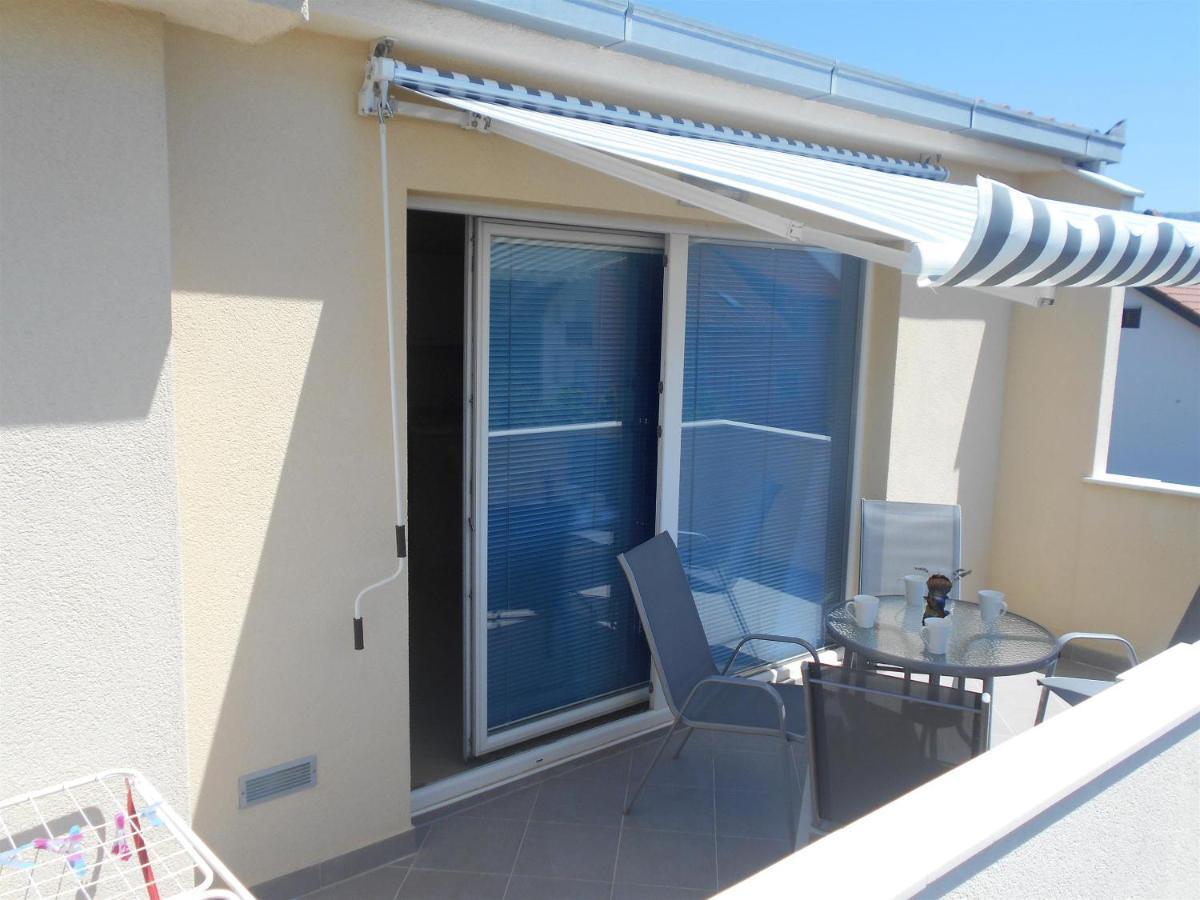 Apartment Cherry Kastela Exterior photo