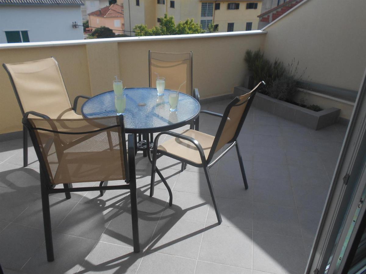 Apartment Cherry Kastela Exterior photo