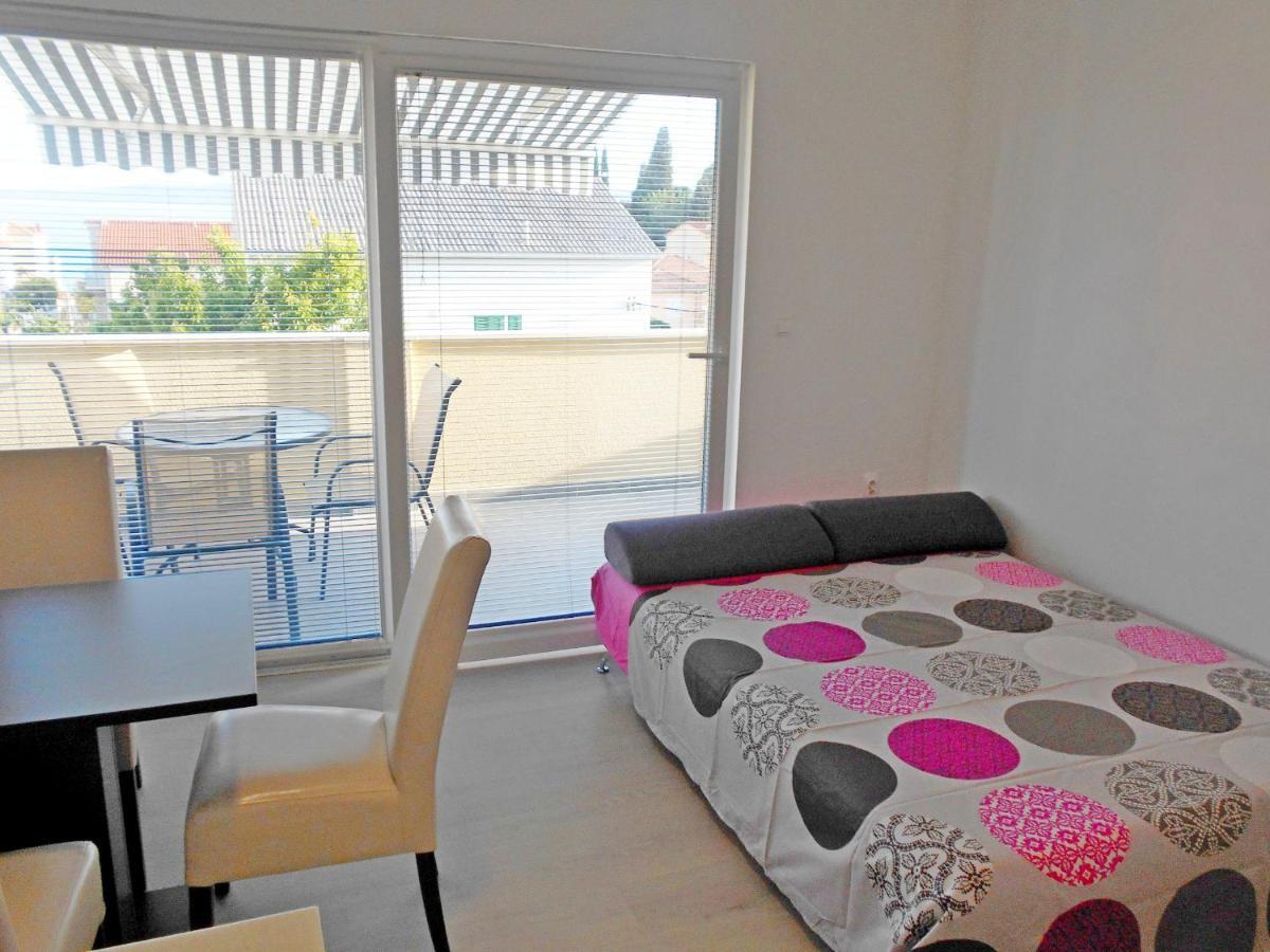 Apartment Cherry Kastela Exterior photo